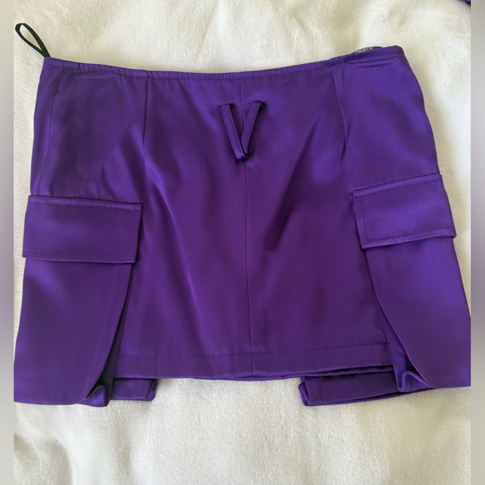 💟 RARE • Versace • Violet Skirt with Gold Medusa Buckle 💟 - Picture 8 of 10